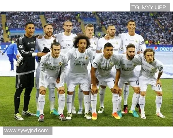 多位足球明星化身老人展现幽默风采引发网友热议